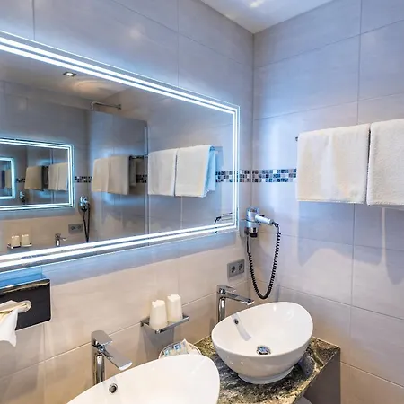 Отель Arnika Garni 4*
